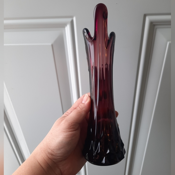 Vintage Purple Amethyst Five Finger Swung Glass Vase - Picture 11 of 12